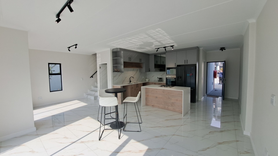 3 Bedroom Property for Sale in Sandown Western Cape